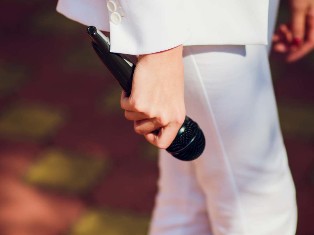 Profesi Mc Master Of Ceremony Tugas Jobdesk Gaji Keahlian Dan